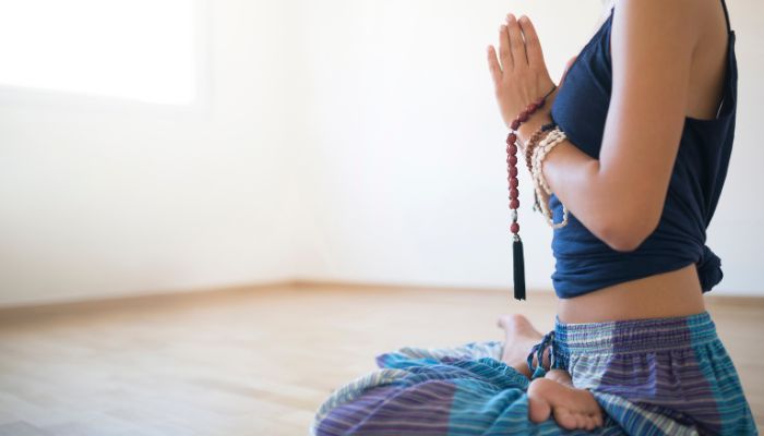 【リラックスしたいときに】ヨガ音楽のマントラ系を紹介