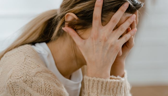 冬になると気持ちが落ち込むのは「ウインターブルー」！？原因と対策法を徹底解説！